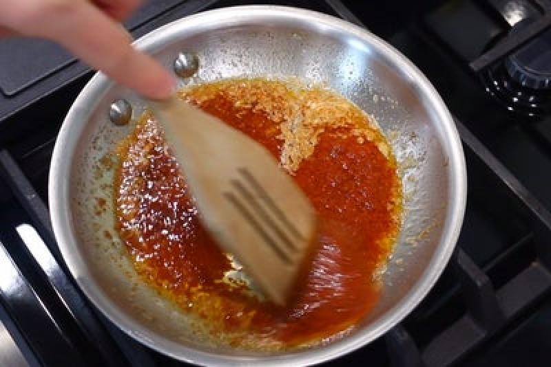 Турецкие пельмени из домашнего теста в соусе: радуем родных необычным ужином