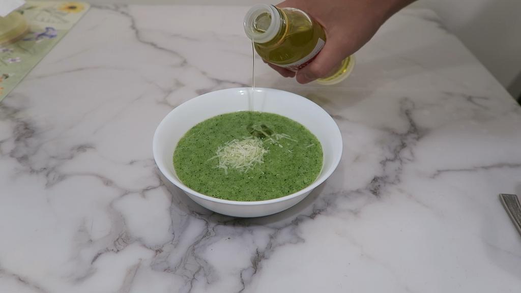 Легкий и вкусный суп с брокколи и сыром: сытный и здоровый вариант ужина для двоих