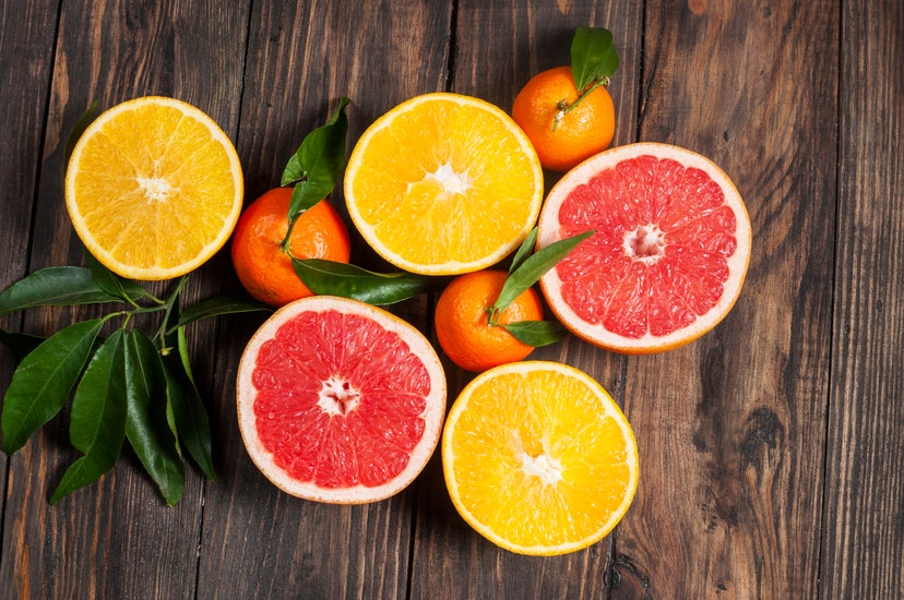 Красные апельсины, скумбрия и капуста: неоригинальные, но эффективные советы английского диетолога для укрепления иммунитета зимой