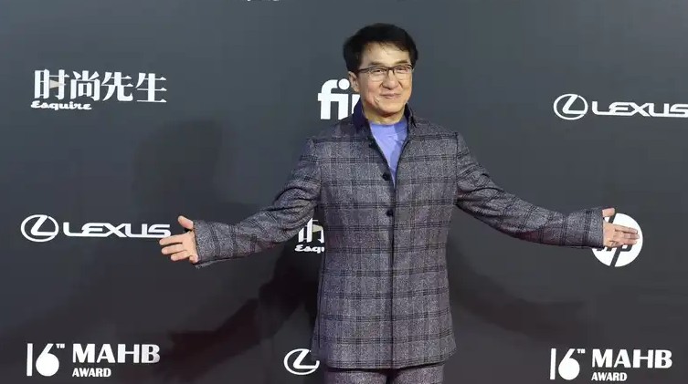 Сосредоточился на великих китайских постановках: почему Джеки Чана больше не интересует Голливуд