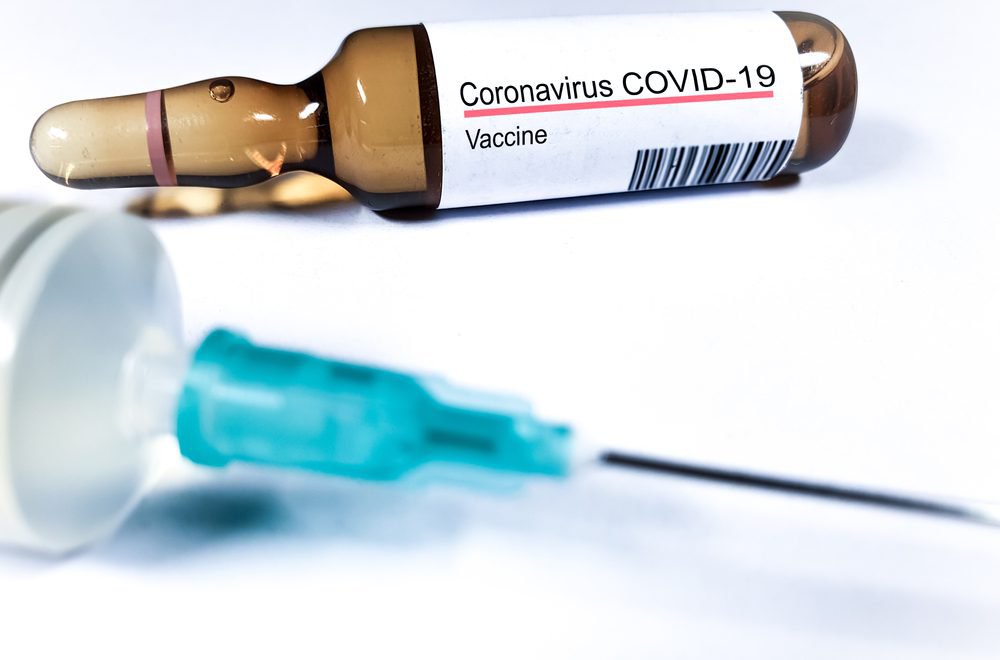 Петербургскую вакцину от коронавирусной инфекции планируют выпускать в виде капель или спрея в нос
