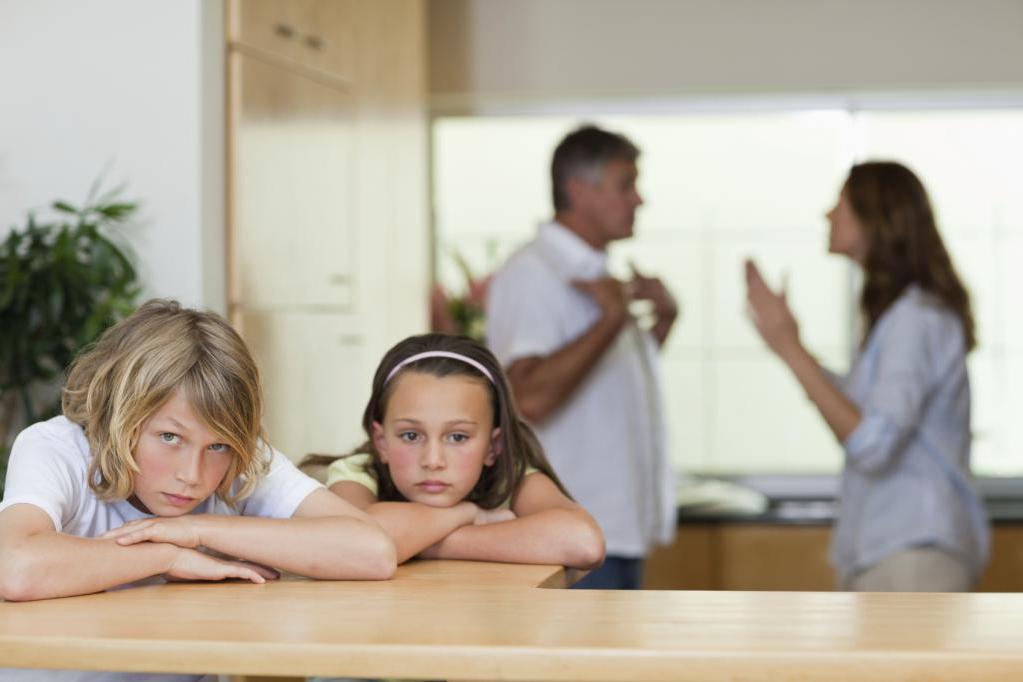 Усмирите свой нрав и сохраняйте спокойствие: советы, как воспитывать ребенка с бывшим мужем