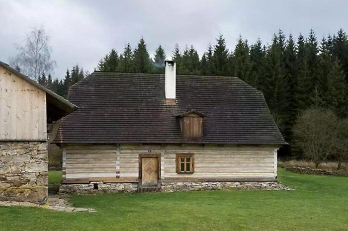 Мужчина купил дом, построенный почти 300 лет назад, и восстановил его, сохранив атмосферу старины (фото)