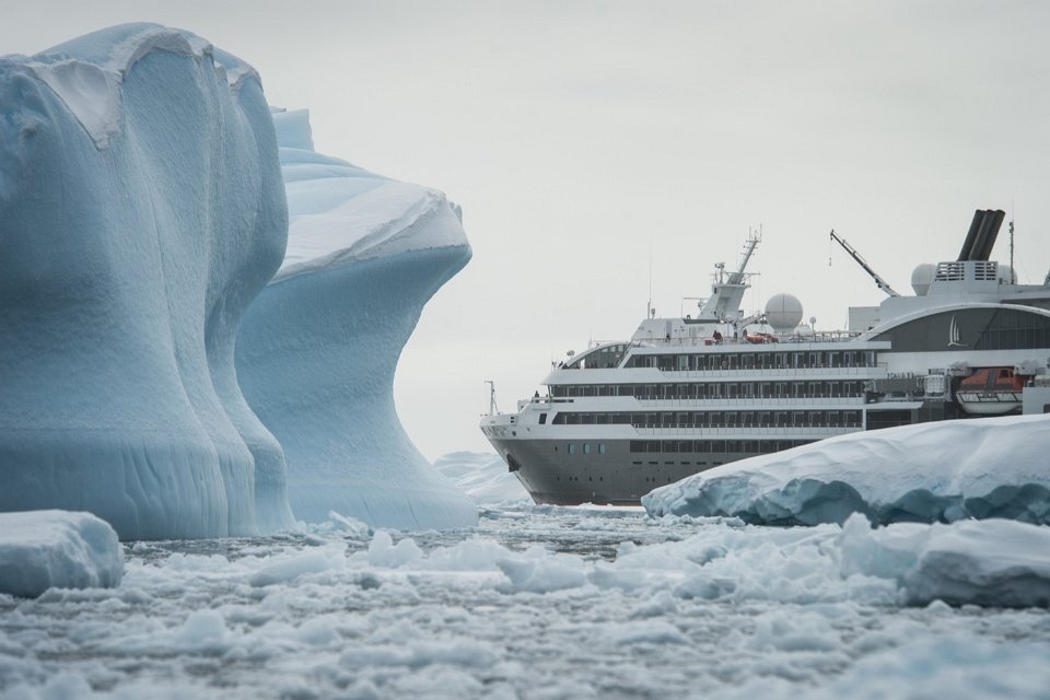 Антарктическое путешествие: известно расписание круизов в Арктику и Антарктиду на 2022-2023 годы