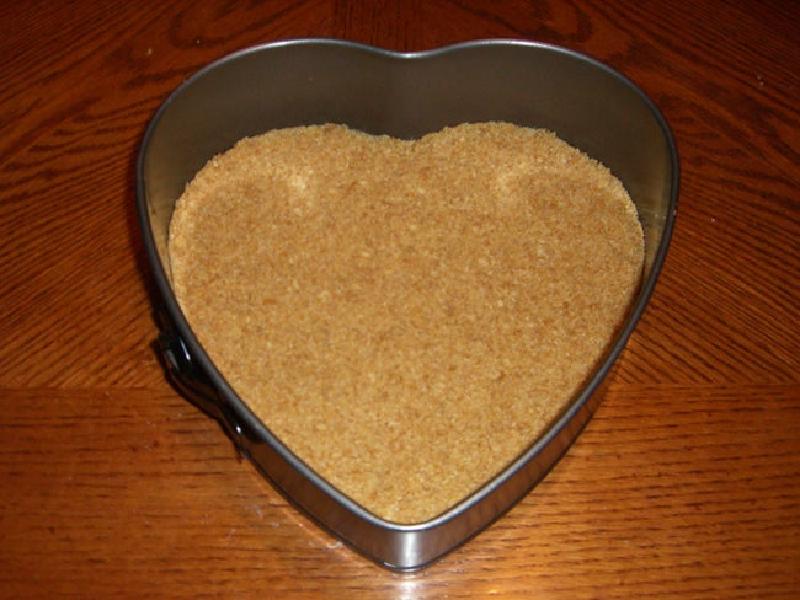 Сладкое признание в любви: готовим вкуснейший чизкейк в виде большого сердца