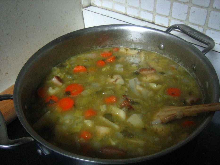 Сытный суп из зеленого горошка: придуман в Голландии, но популярен по всему миру