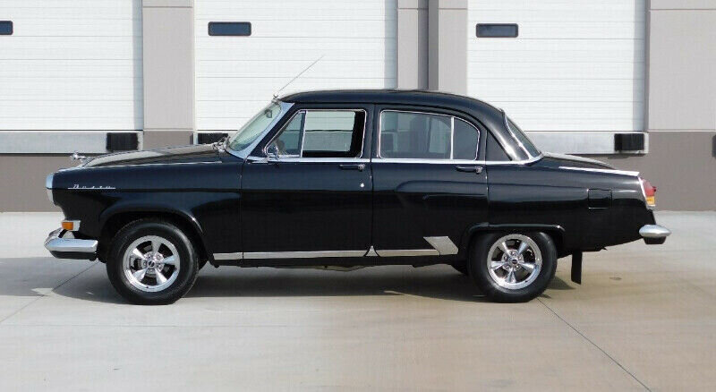 "Волга" 1966 года выпуска с движком от Toyota выставлена на продажу в Канаде