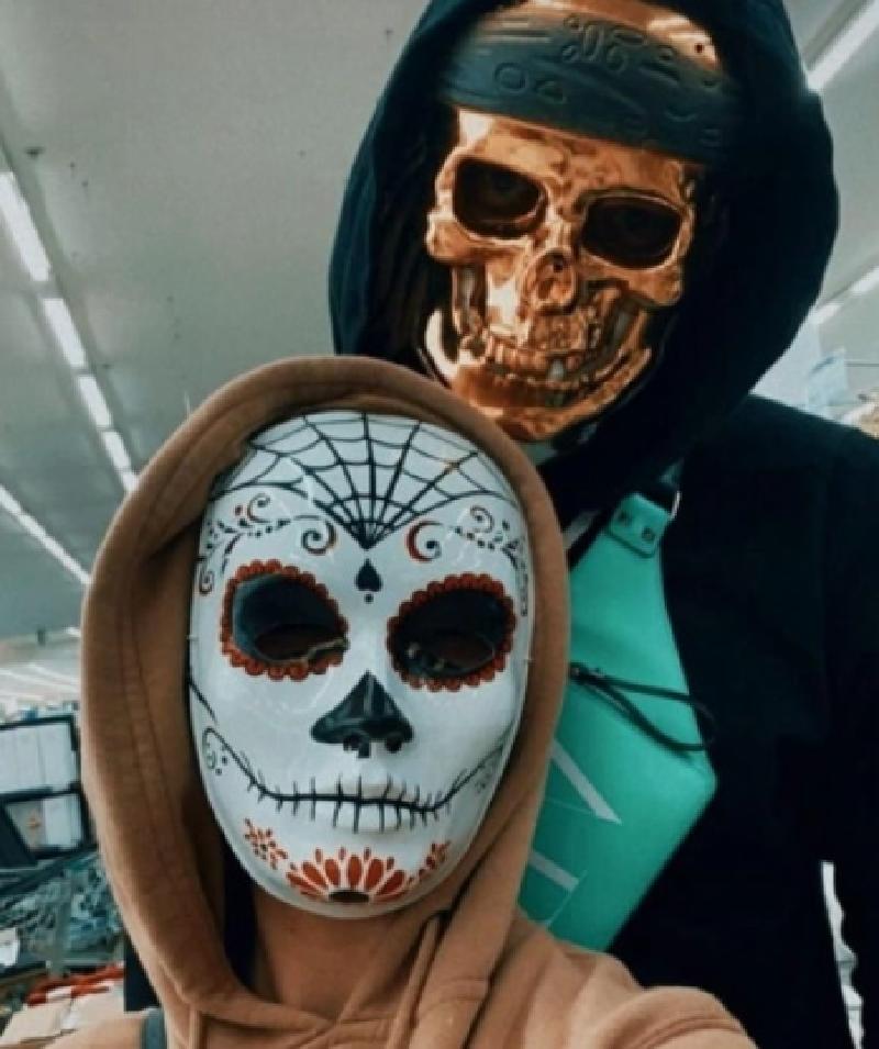 Образ мексиканского божества: певица Анна Седокова со своим мужем готовятся к Хэллоуину (фото)