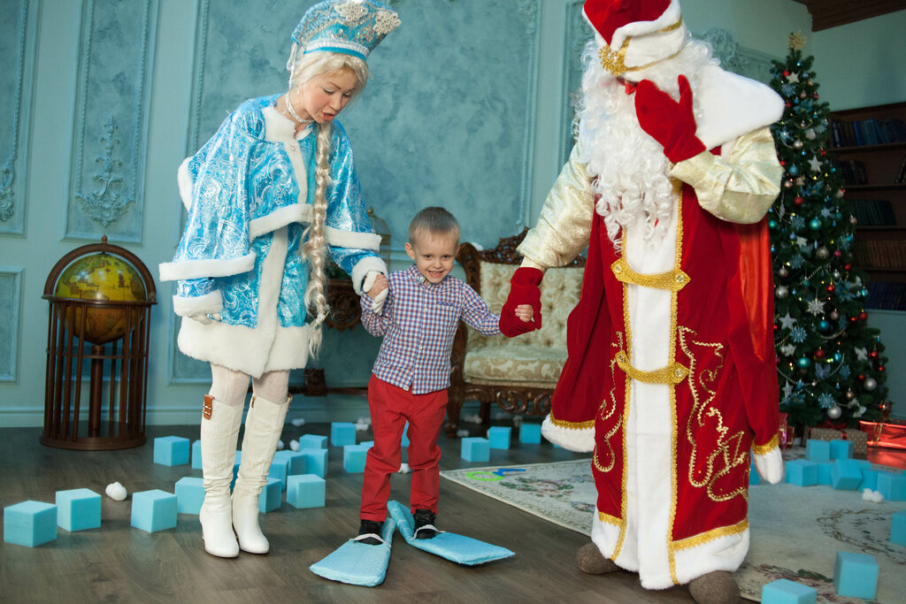«Для Деда Мороза и Снегурочки дети безопасны»: Елена Малышева решила успокоить родителей перед праздниками