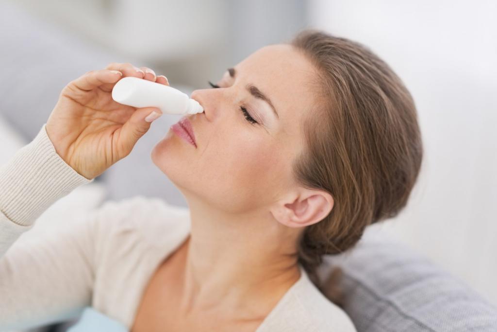 Элементарное полоскание горла и носа поможет от коронавируса? Ученые исследовали эффект, и он оказался положительным