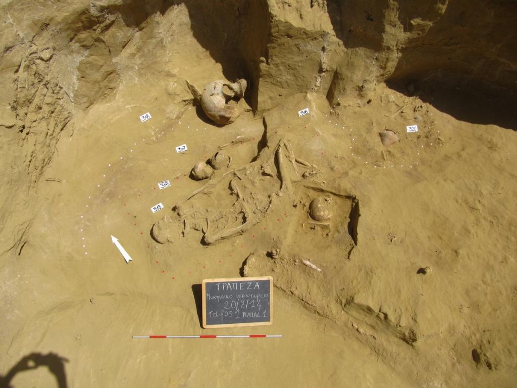 Археологи в Греции обнаружили 3000-летний некрополь с множеством артефактов времен микенской цивилизации (фото)