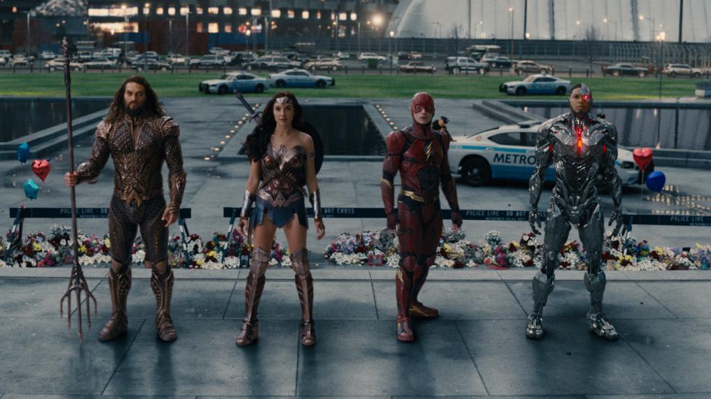 "Лига справедливости - 2": каким может быть продолжение супергеройского фильма