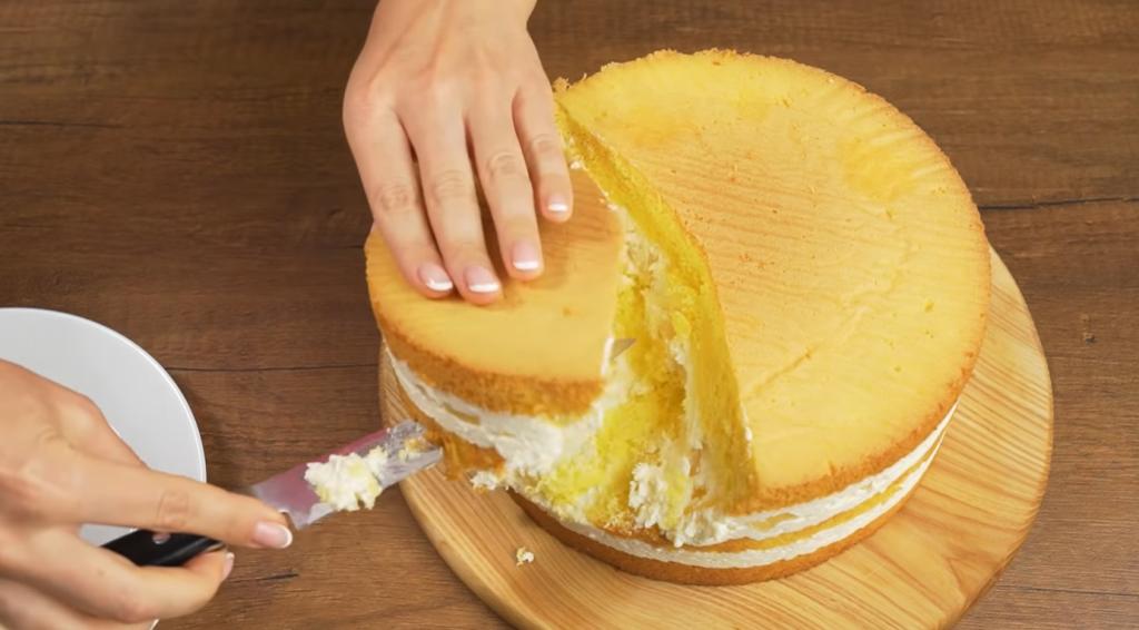 Даже есть жалко: кондитер приготовила особый торт к своему дню рождения