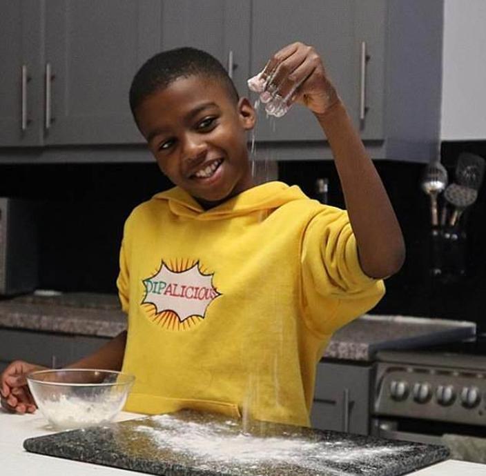 12-летний мальчик, которому пришлось научиться готовить, пока мама болела, теперь станет ведущим собственного кулинарного шоу