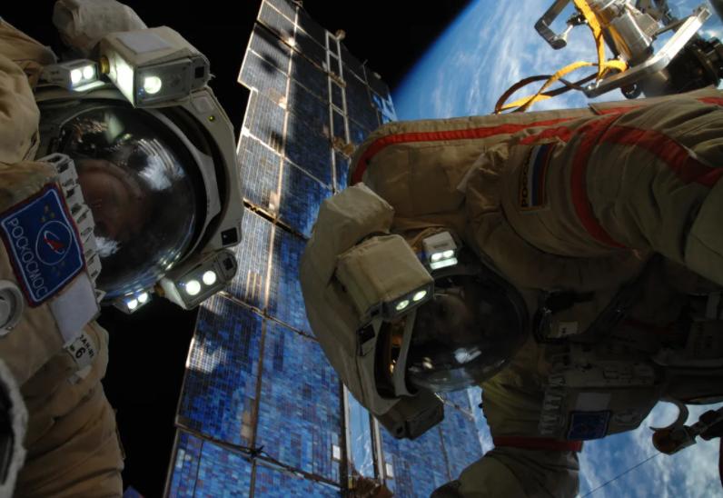 Космос станет ближе: школьники смогут поучаствовать в вебинарах, которые проведут космонавты