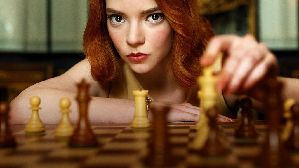 Советуют не краситься помадой и часто сомневаются в ее победах: гроссмейстер Дорса Дерахшани сравнила реальности шахматного спорта с тем, что показано в сериале "Ход королевы"
