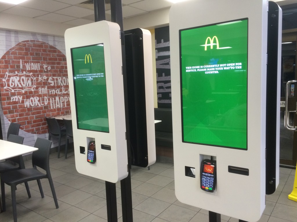 Сотрудница McDonald's рассказала, как можно бесплатно поесть в кафе быстрого питания