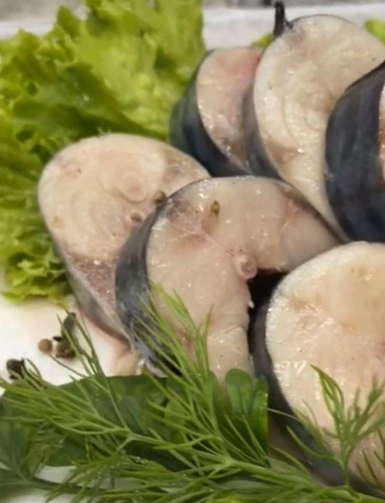 Когда удачный маринад, любая рыбка будет вкусной: рецепт скумбрии