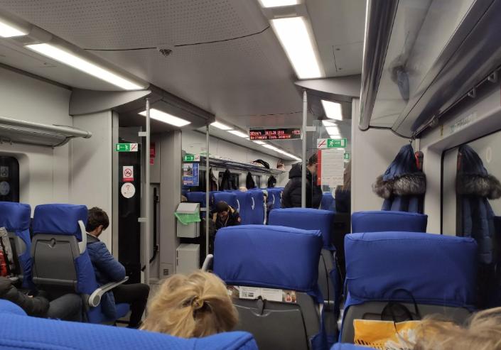Забота о здоровье начинается еще в депо: как пассажиров поездов и электричек защищают от заражения коронавирусом