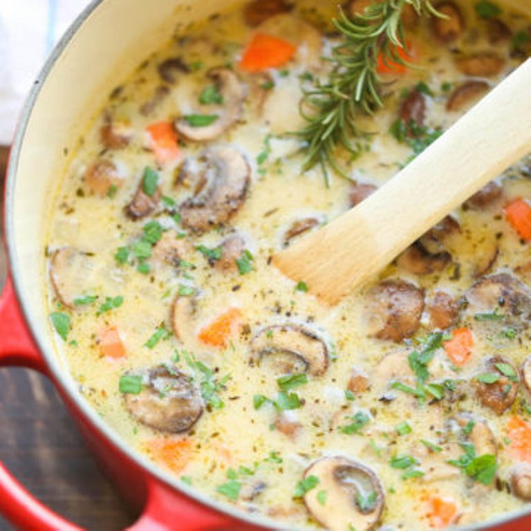 Быстрый и легкий грибной суп: рецепт можно использовать и для приготовления питательного блюда в пост