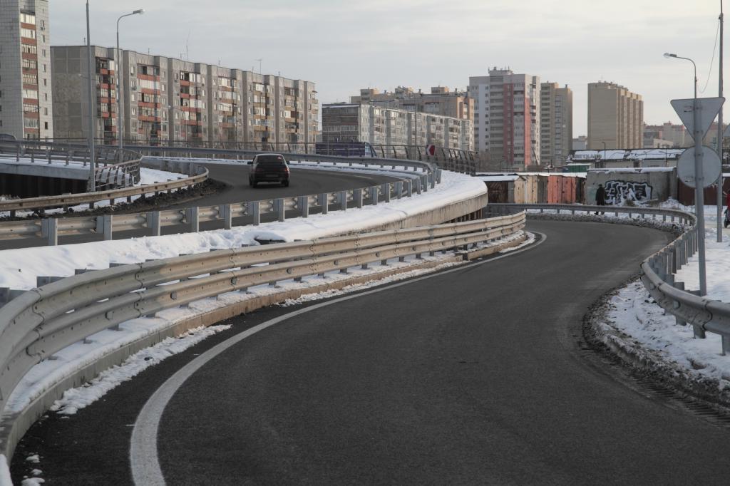 Исследователи Superjob выяснили, в каких городах России лучшие и худшие дороги