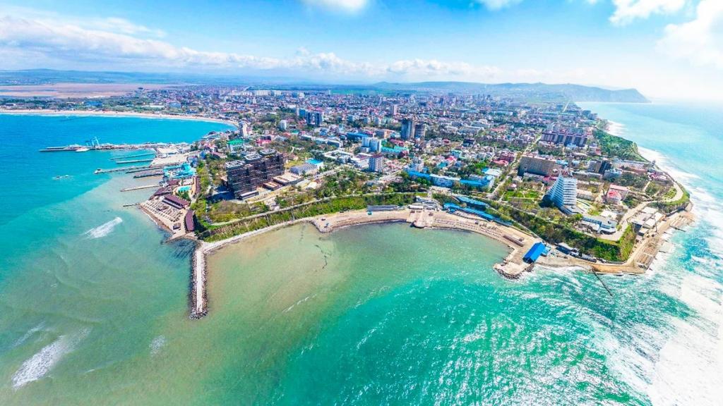 Сочи, Анапа и Крым: россияне активно начали бронировать отпуск на лето 2021 года по трем направлениям