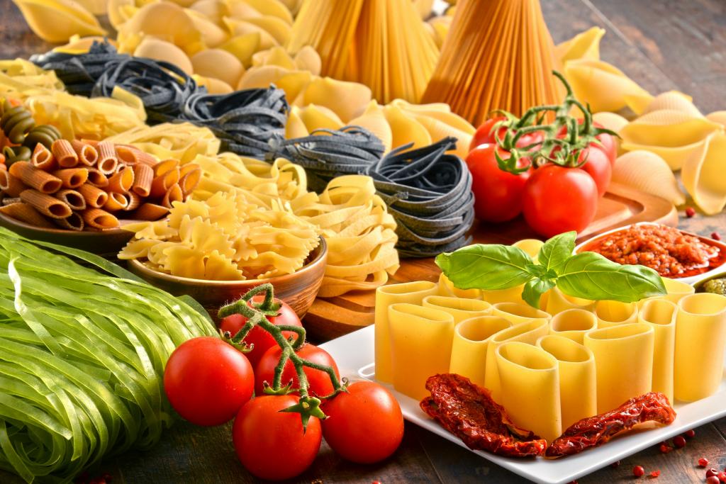 Овощи, макароны, петрушка, куркума, клубника, чечевица: попрощайтесь с несварением желудка с помощью этих 9 продуктов