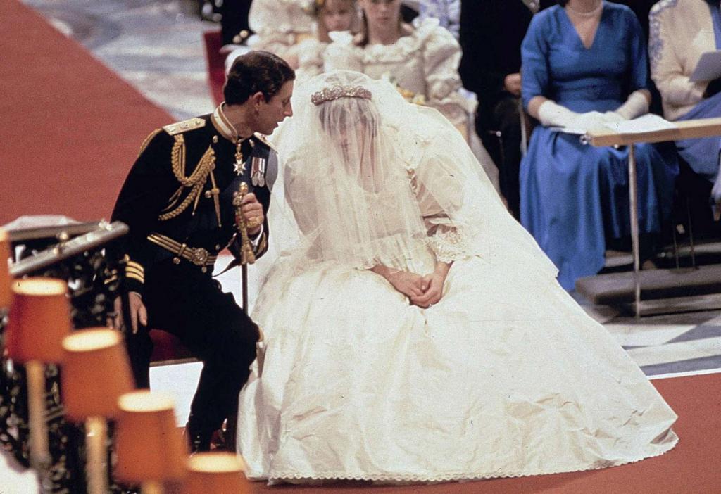 Для принцессы Дианы день ее свадьбы был "худшим днем жизни": в этом она признавалась родственникам и друзьям
