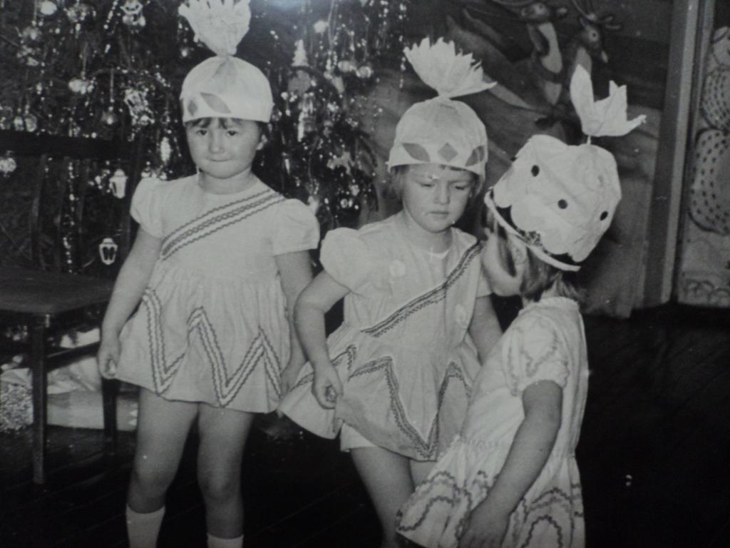 Время праздничной ностальгии: советский Новый год на фотографиях моих бабушек и дедушек