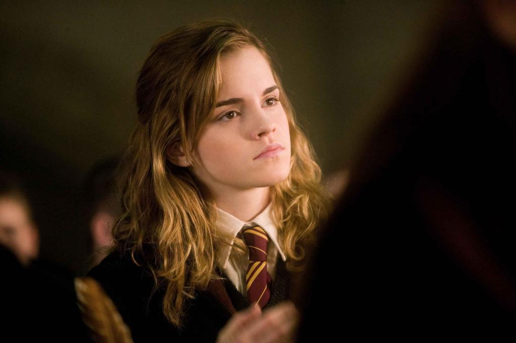 "Это было моим бунтом": сыгравшая Гермиону в "Гарри Поттере" Эмма Уотсон после съемок пошла учиться в университет