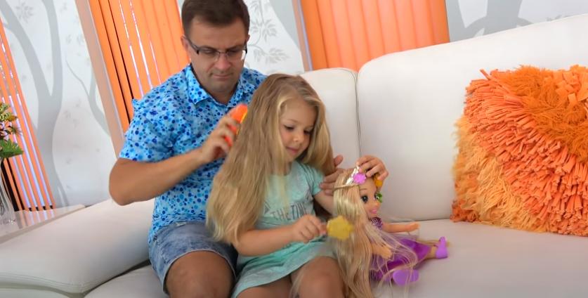 Ведущие звезды YouTube сегодня - это 6-летние девочки Настя из России и Диана из Украины с огромной аудиторией дошкольников: видео