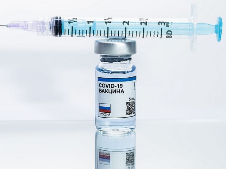 Чем объясняются случаи заражения коронавирусом после вакцинации "Спутником V": ответ Минздрава