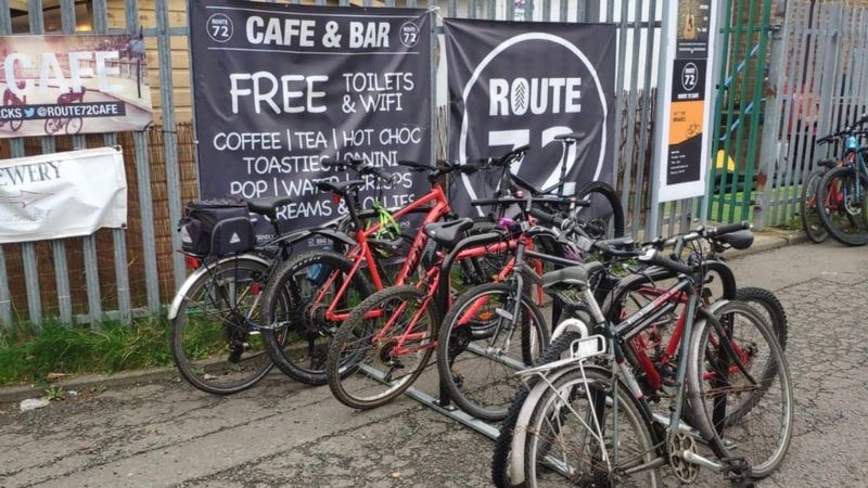 Бизнесу во время пандемии быть: предприниматель превратил свой офис в кафе для велосипедистов