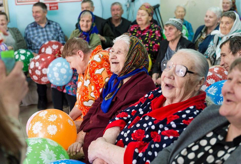 Минимум - 30, максимум - 200: россияне рассказали, сколько планируют прожить при своем нынешнем образе жизни