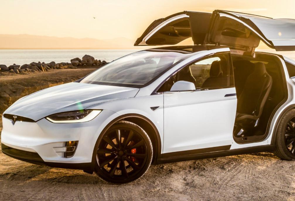 Tesla Model S – самый популярный электромобиль в мире. На втором месте – «китаец», Vokswagen ID.3 уже в Топ-5