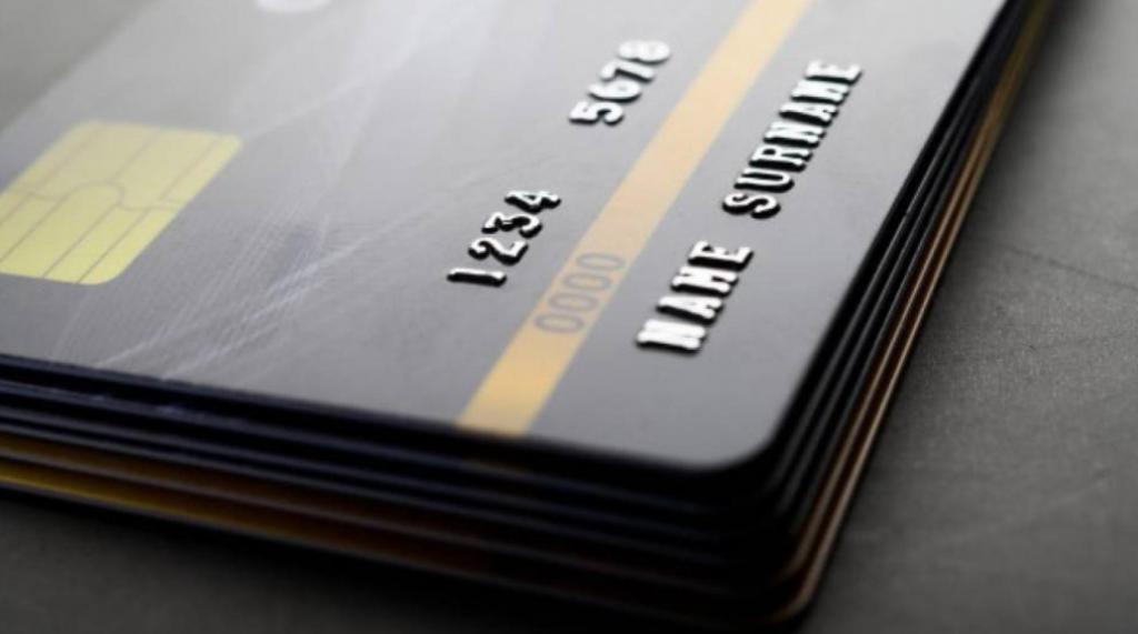 Очередная афера с кредитами: раскрыта новая схема кражи мошенниками денег с карт
