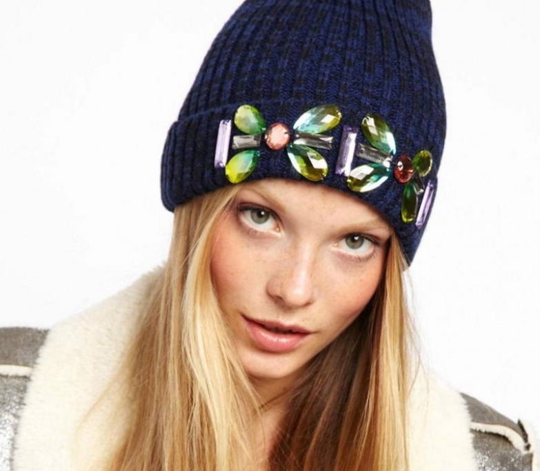 Зимние шапки: что модно носить этой зимой, а что безнадежно устарело