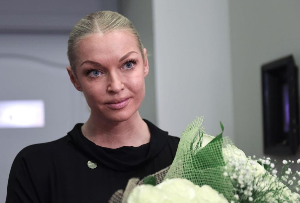 "Мне сейчас тяжело": Волочкова намерена продать 20 своих астраханских квартир, чтобы создать собственный творческий центр