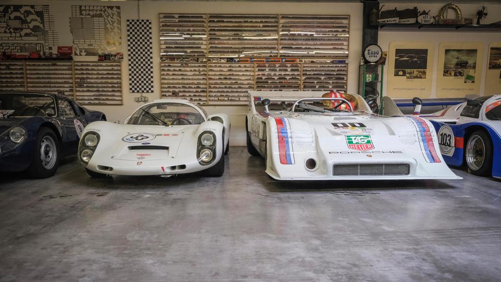 Более 50 лет страсти: 80-летний поклонник Porsche купил себе на юбилей 80-й спорткар