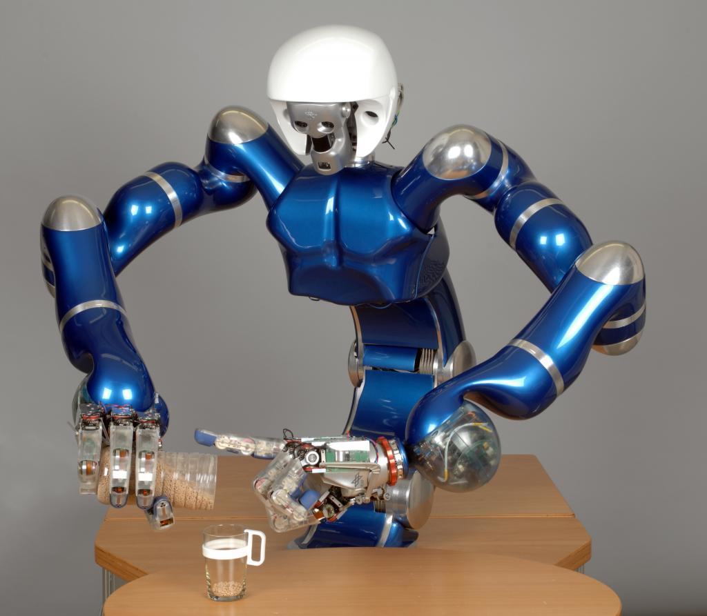 Рутину отдадут машинам: инженеры в Санкт-Петербурге научили роботов проводить химические эксперименты