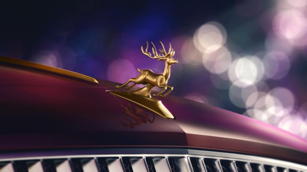 Компания Bentley пересадит Санта-Клауса на седан Flying Spur: представлен праздничный вариант модели