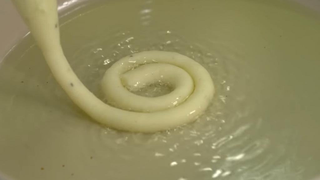 Вкусная, идеальная хрустящая картошка фри по спирали: новый способ приготовления