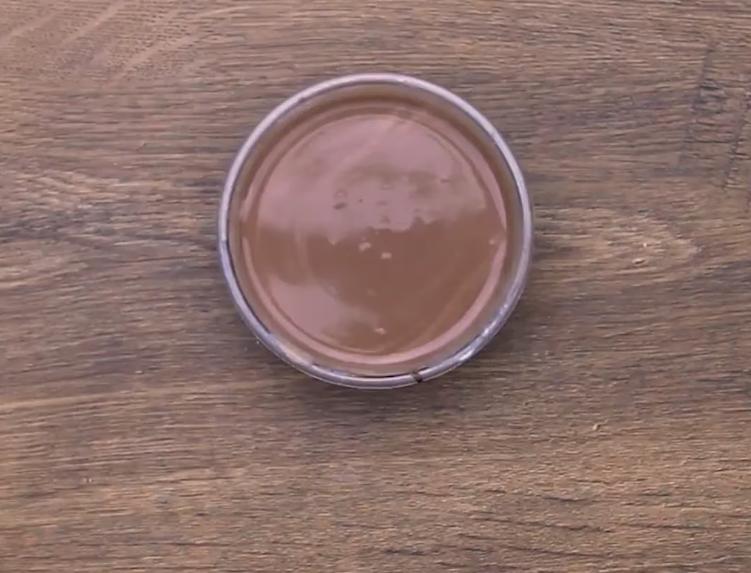 Чем ближе к центру, тем цвет темнее: оригинальный шоколадно-сливочный чизкейк с кругами