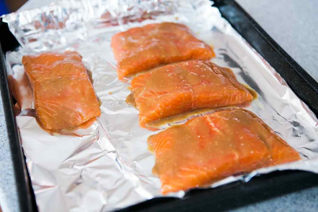 Сочный лосось в азиатском стиле. Для тех, кому нравятся стейки из рыбы, но хочется изюминки