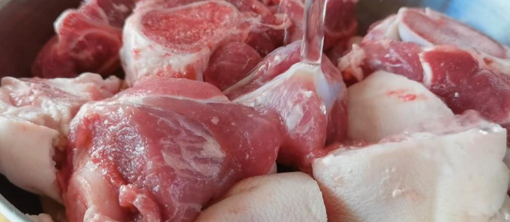 Субпродукт, который все выбрасывают, можно приготовить не хуже вырезки из мяса: китайский рецепт