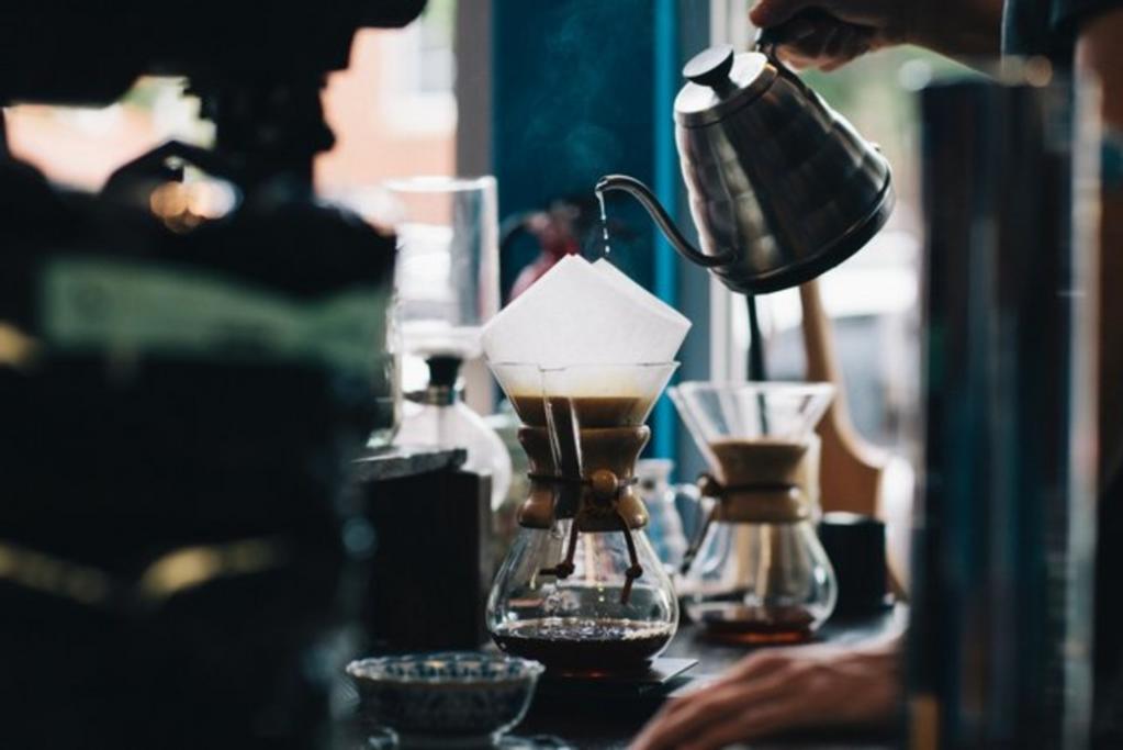 Неправильно приготовленный кофе вредит здоровью: френч-пресс - опасный способ заваривания напитка