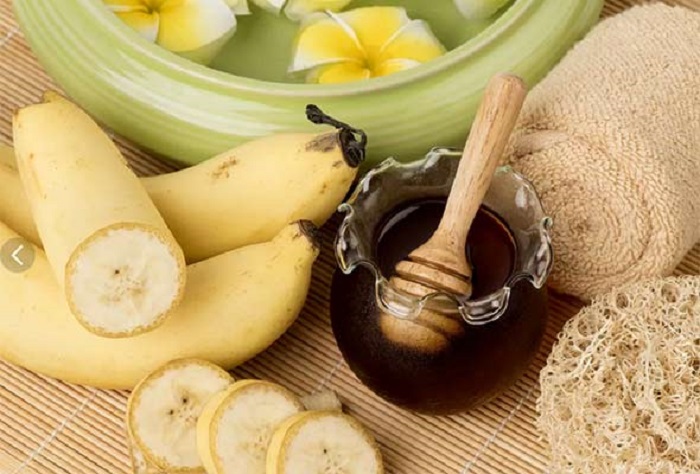 Бананово-медовая маска и другие домашние средства для рук против старения кожи: простые рецепты