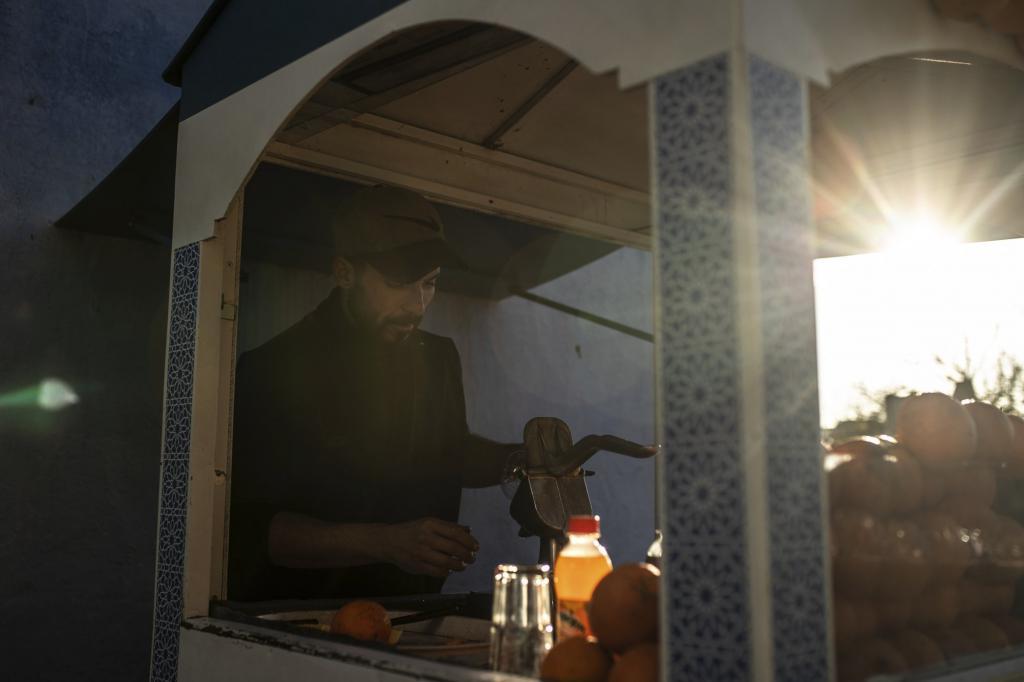 Марокко: как живет без туристов знаменитый синий городок Шефшауэн (Шавен) в условиях пандемии (фото)