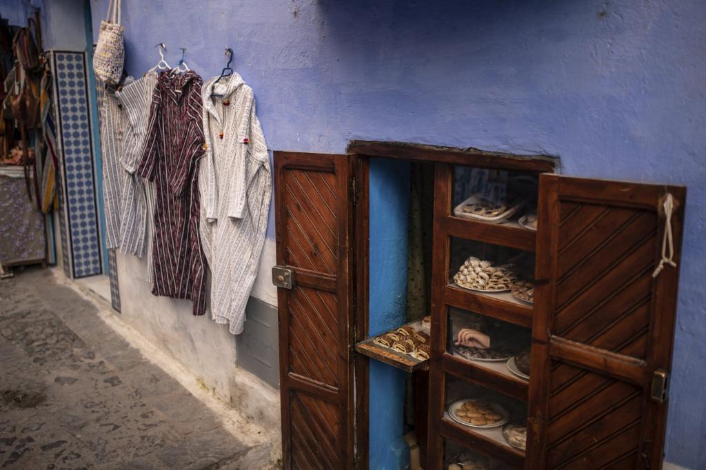 Марокко: как живет без туристов знаменитый синий городок Шефшауэн (Шавен) в условиях пандемии (фото)