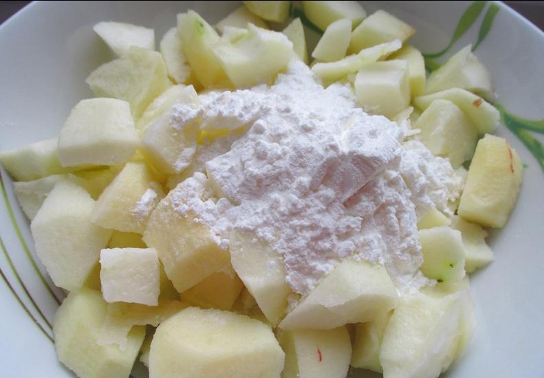 Песочный пирог с яблоками под запеченной белковой пеной: рецепт